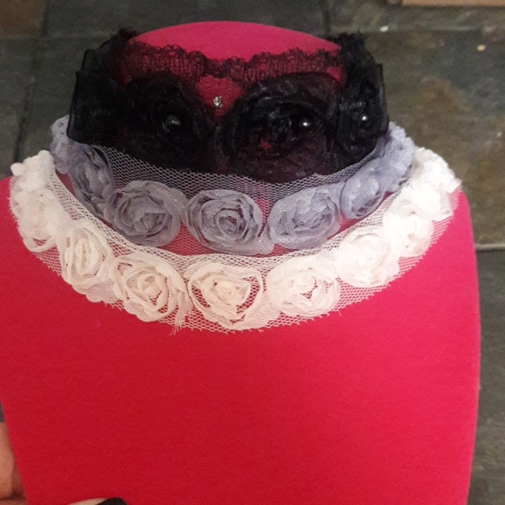 3 chokers